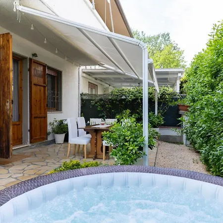 Apartment Claudia Nel Cuore Di Dei Marmi Forte dei Marmi